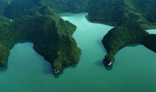 Photo contest marks 20th anniversary of UNESCO recognition of Vietnam’s Ha Long Bay