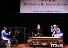 Ha Noi boosts efforts to preserve Ca Tru singing