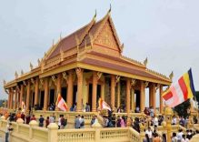 Ha Noi celebrates Theravada Buddhists’ robe-offering festival
