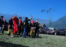 Sapa people offer a banquet of spring festivals