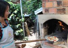 Wood fired pizza – A hit with tourists in Da Lat